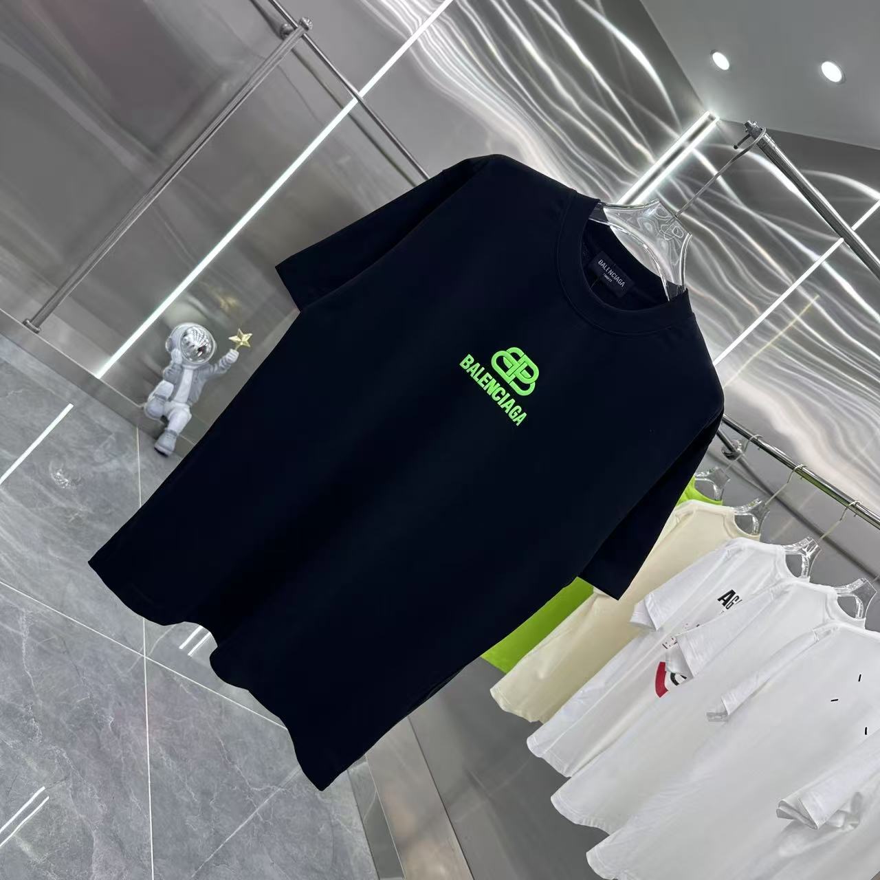 BALENCIAGA T-SHIRT
