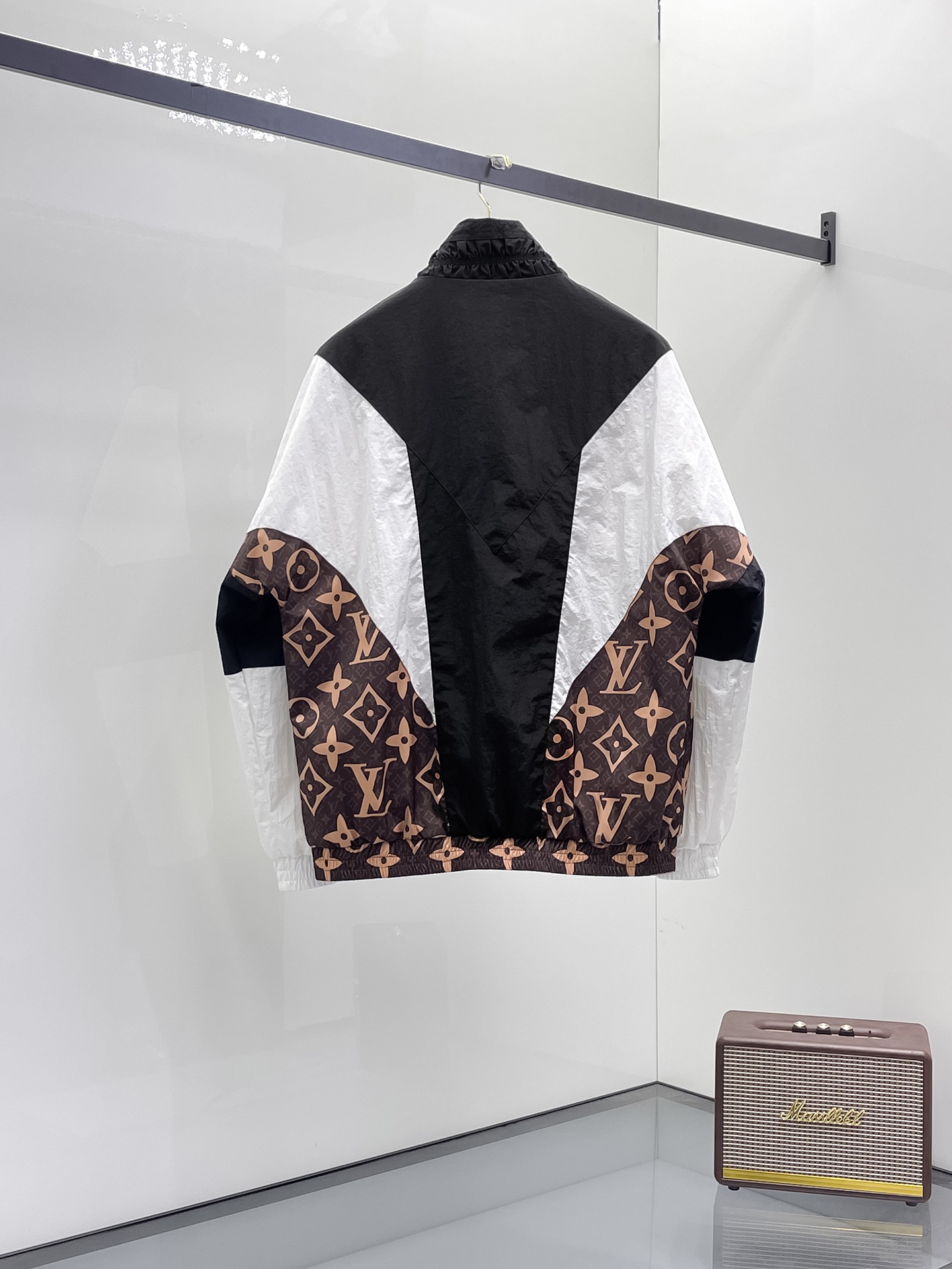 LV
