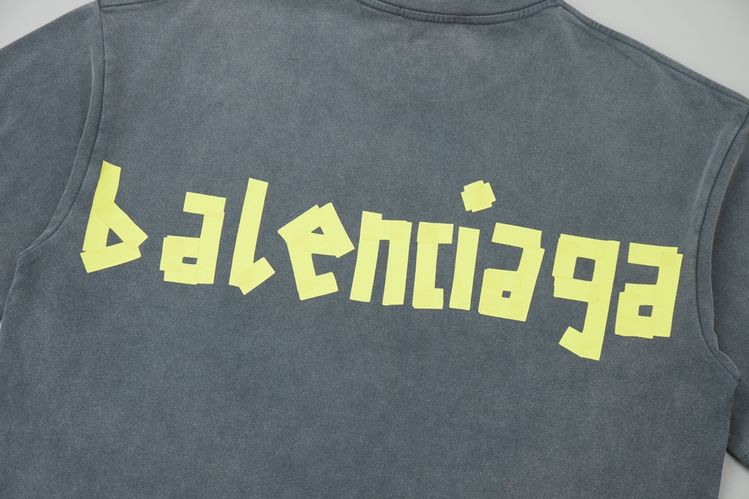 BALENCIAGA T-SHIRT