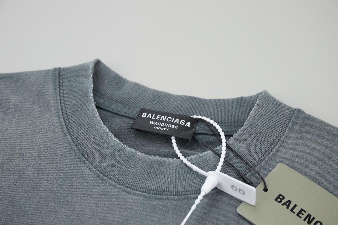 BALENCIAGA T-SHIRT