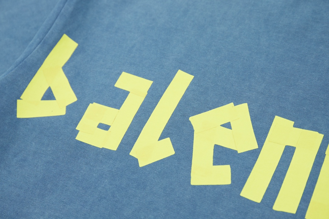 BALENCIAGA T-SHIRT