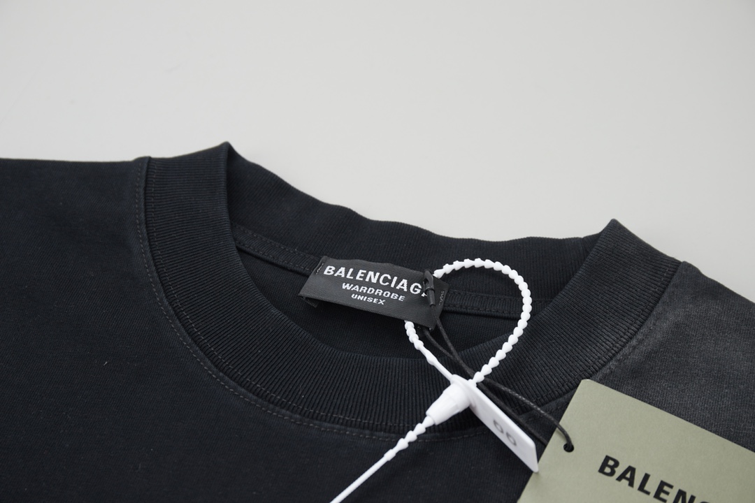 BALENCIAGA T-SHIRT