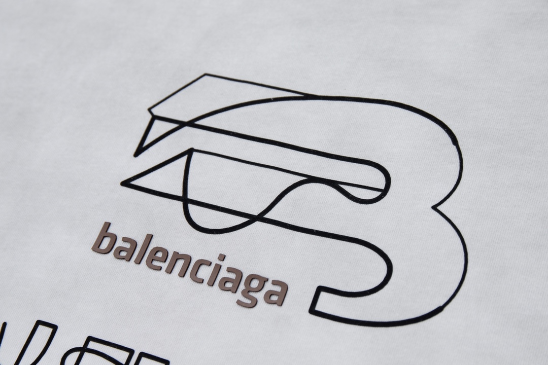 BALENCIAGA T-SHIRT