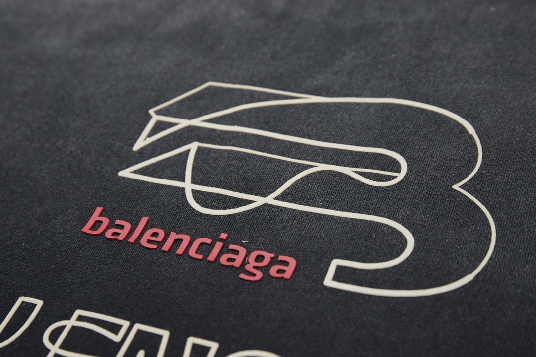 BALENCIAGA T-SHIRT