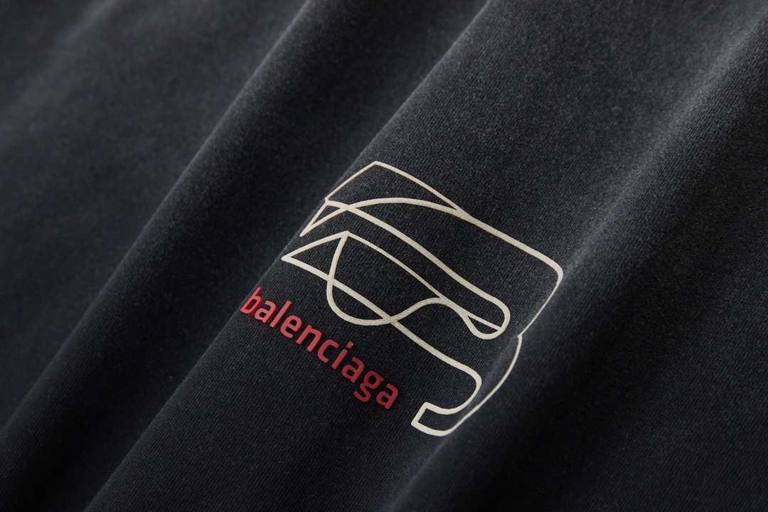 BALENCIAGA T-SHIRT