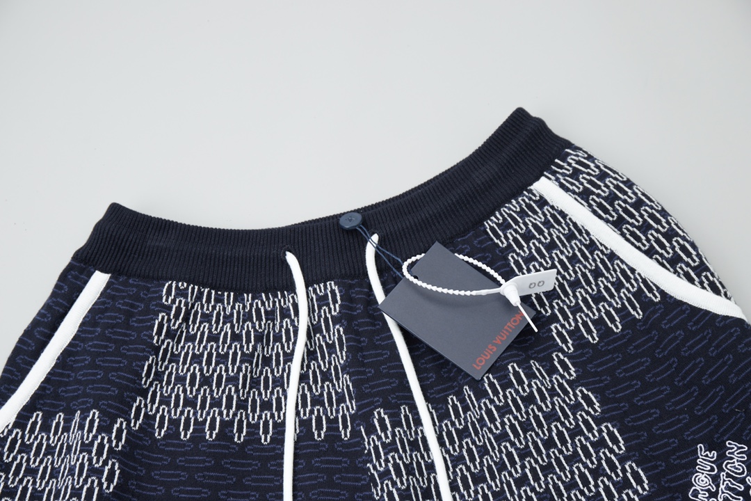 LV KNITTED SHORTS