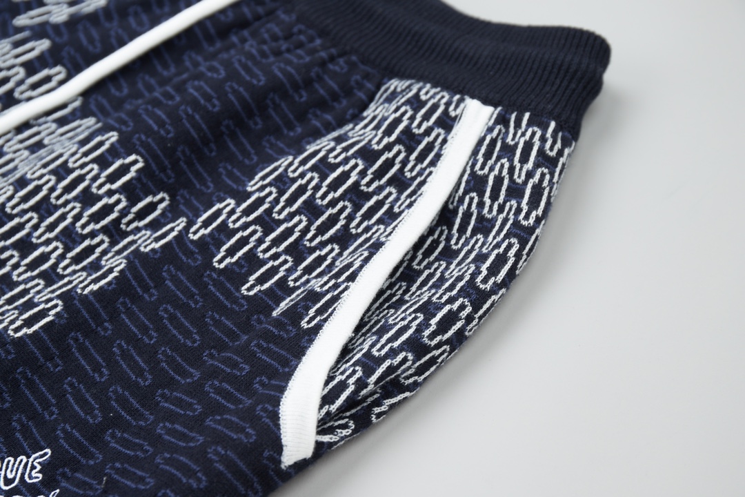 LV KNITTED SHORTS