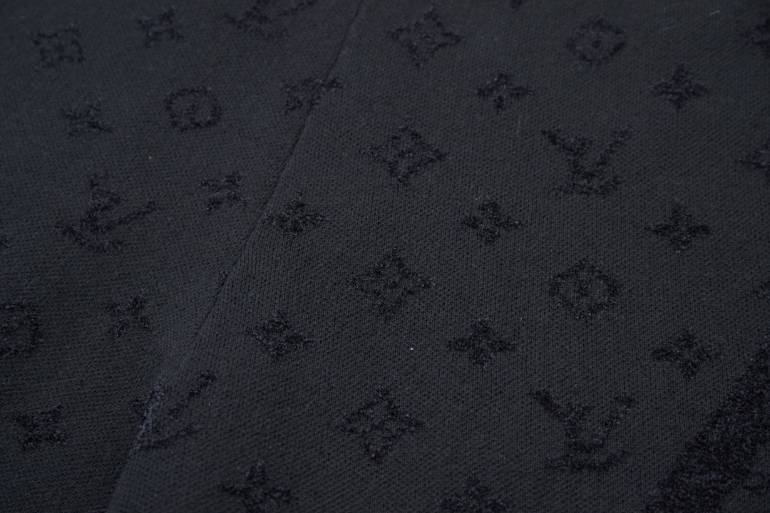 LV KNITTED SHORTS