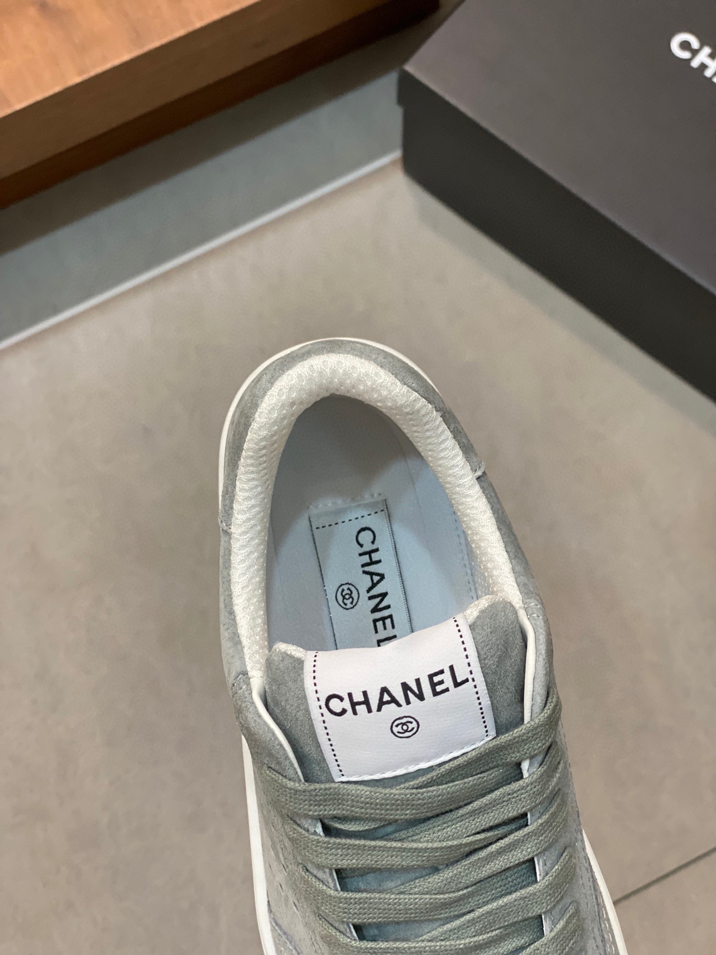 CHANEL SNEAKERS 