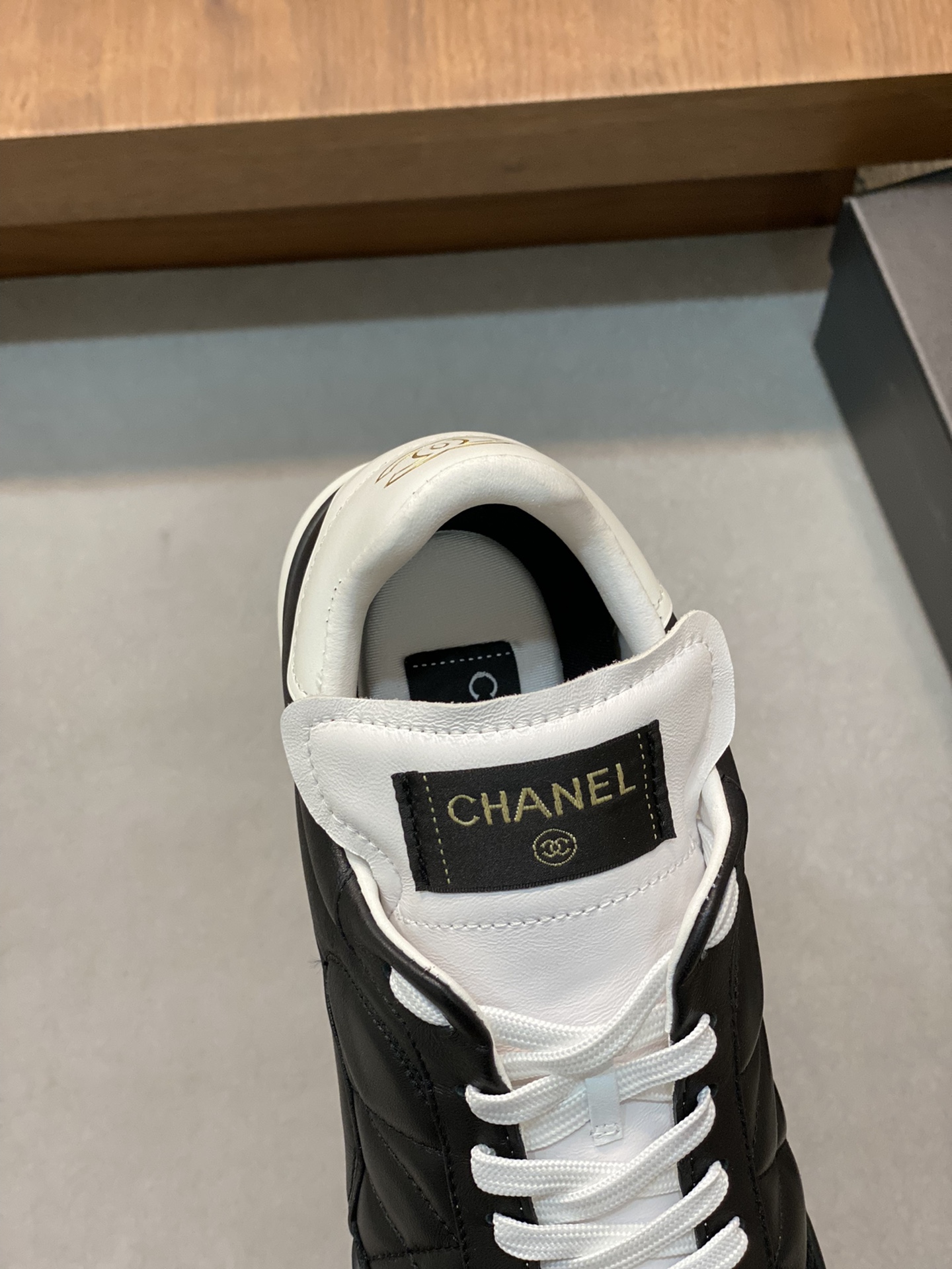 CHANEL SNEAKERS 