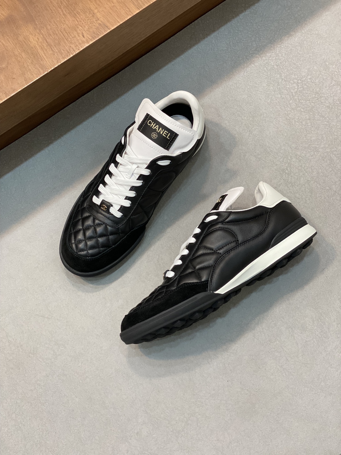 CHANEL SNEAKERS 