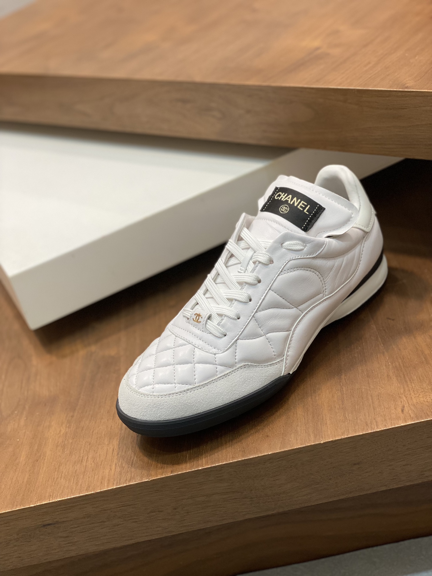 CHANEL SNEAKERS 