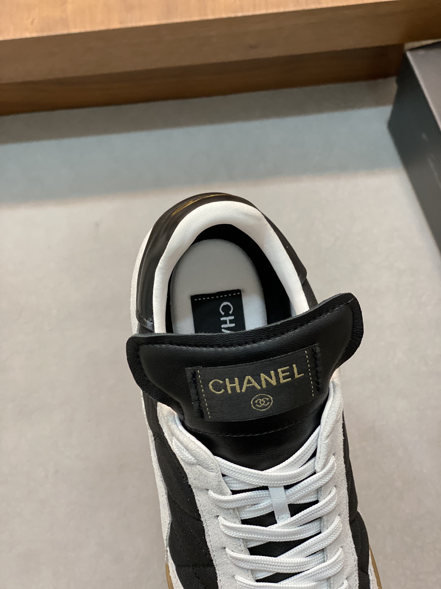 CHANEL SNEAKERS 