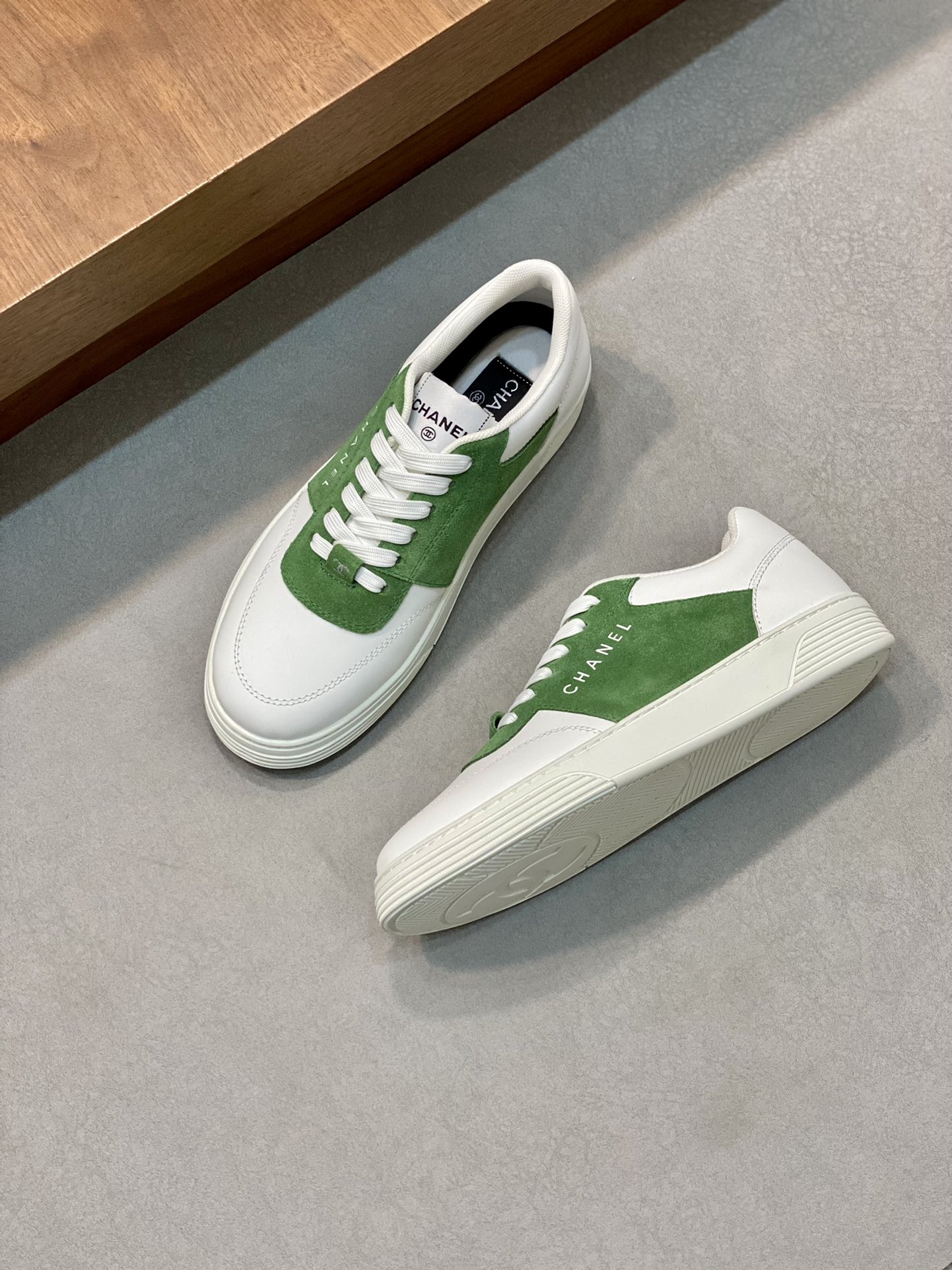 CHANEL SNEAKERS 
