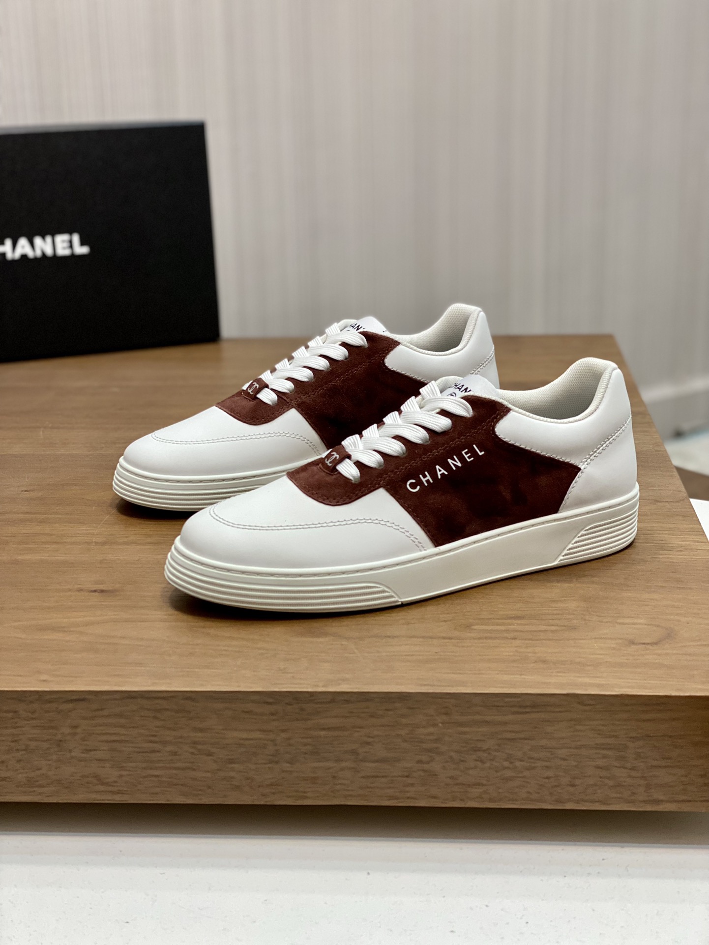 CHANEL SNEAKERS 