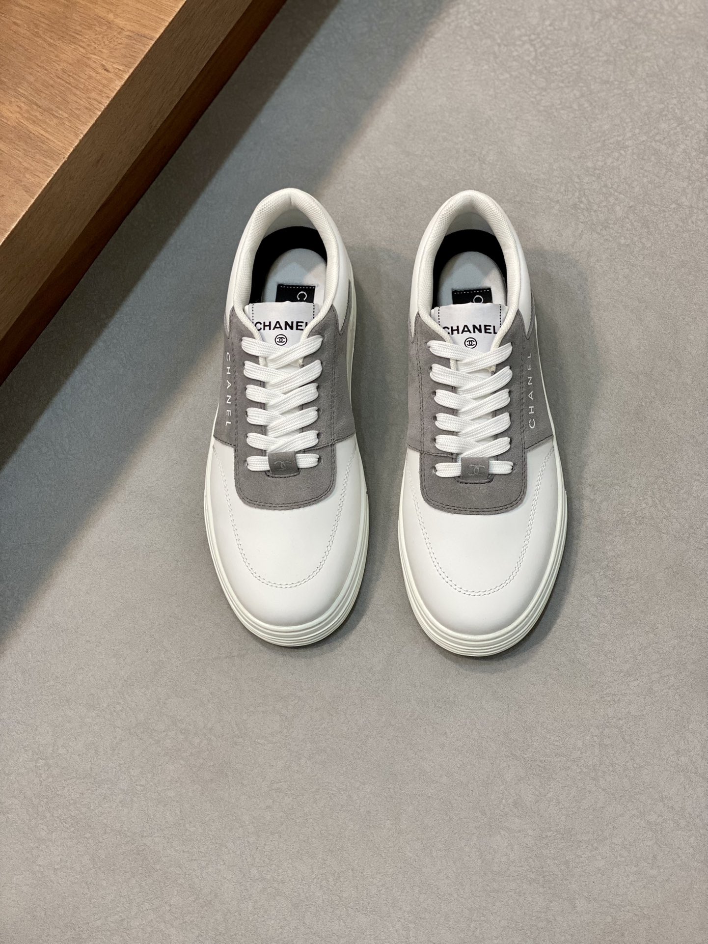 CHANEL SNEAKERS 