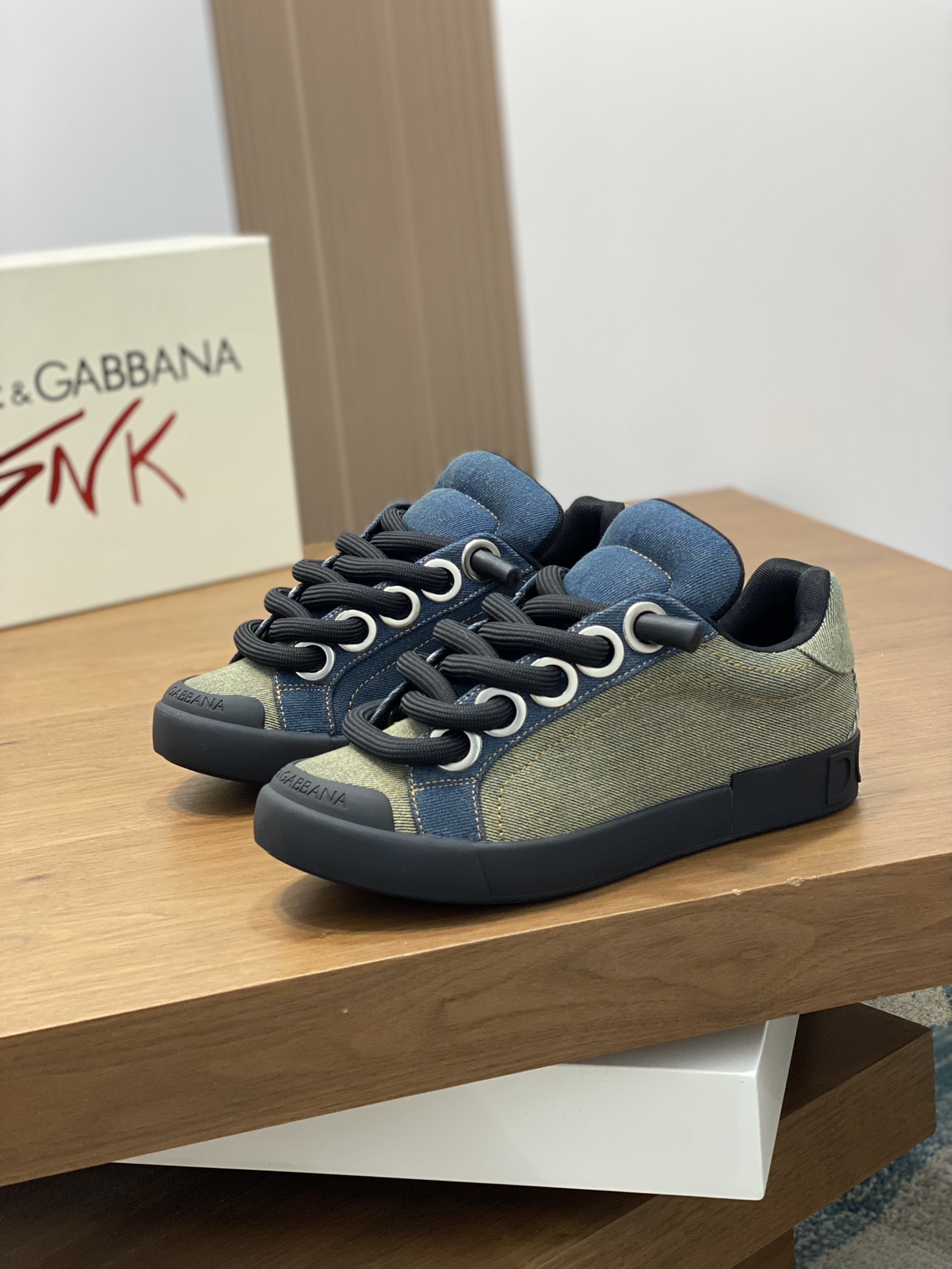 D&G SNEAKERS 