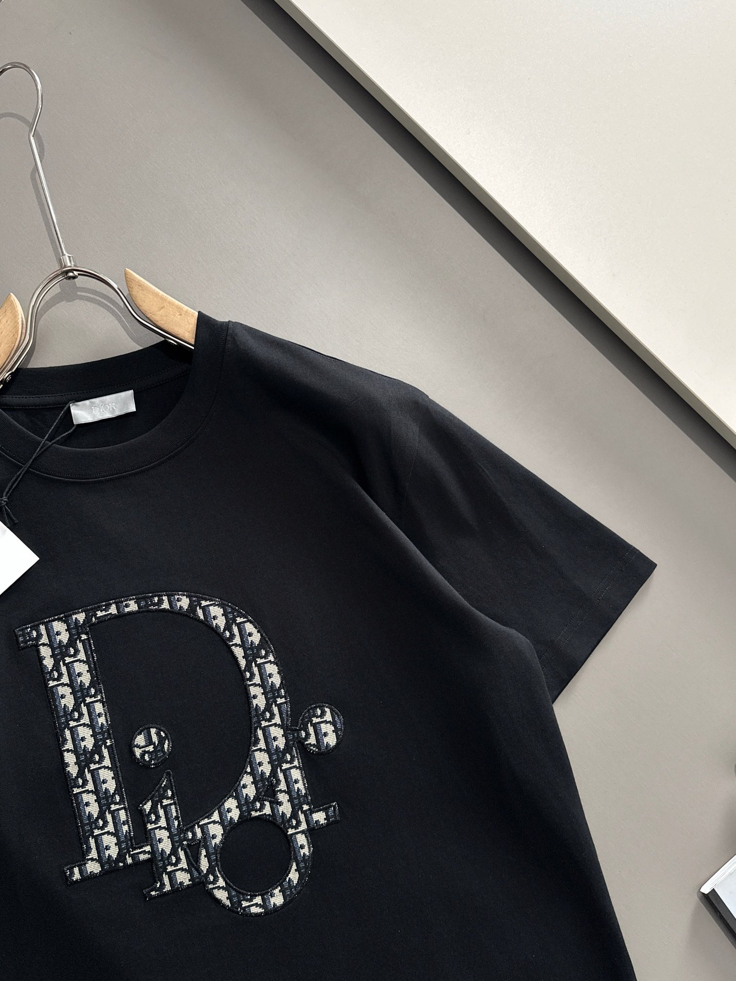 DIOR T-SHIRT