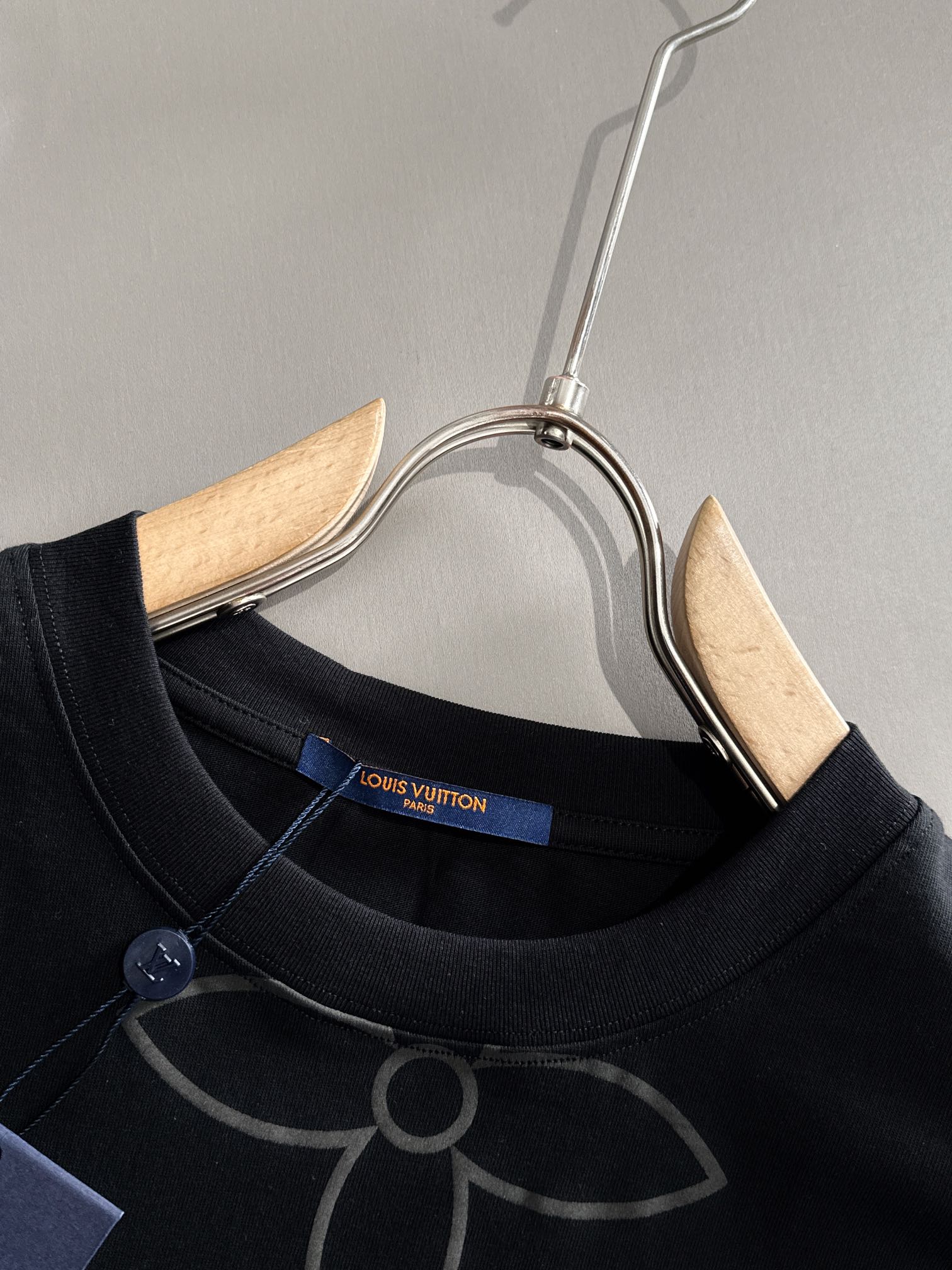 LV T-SHIRT
