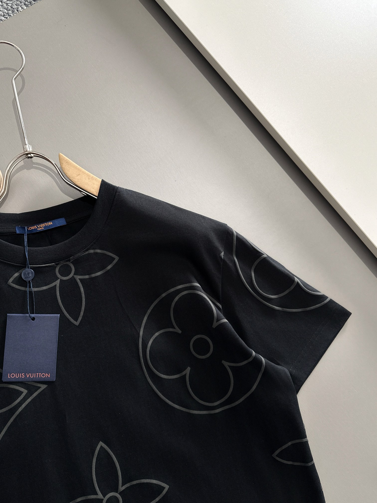 LV T-SHIRT