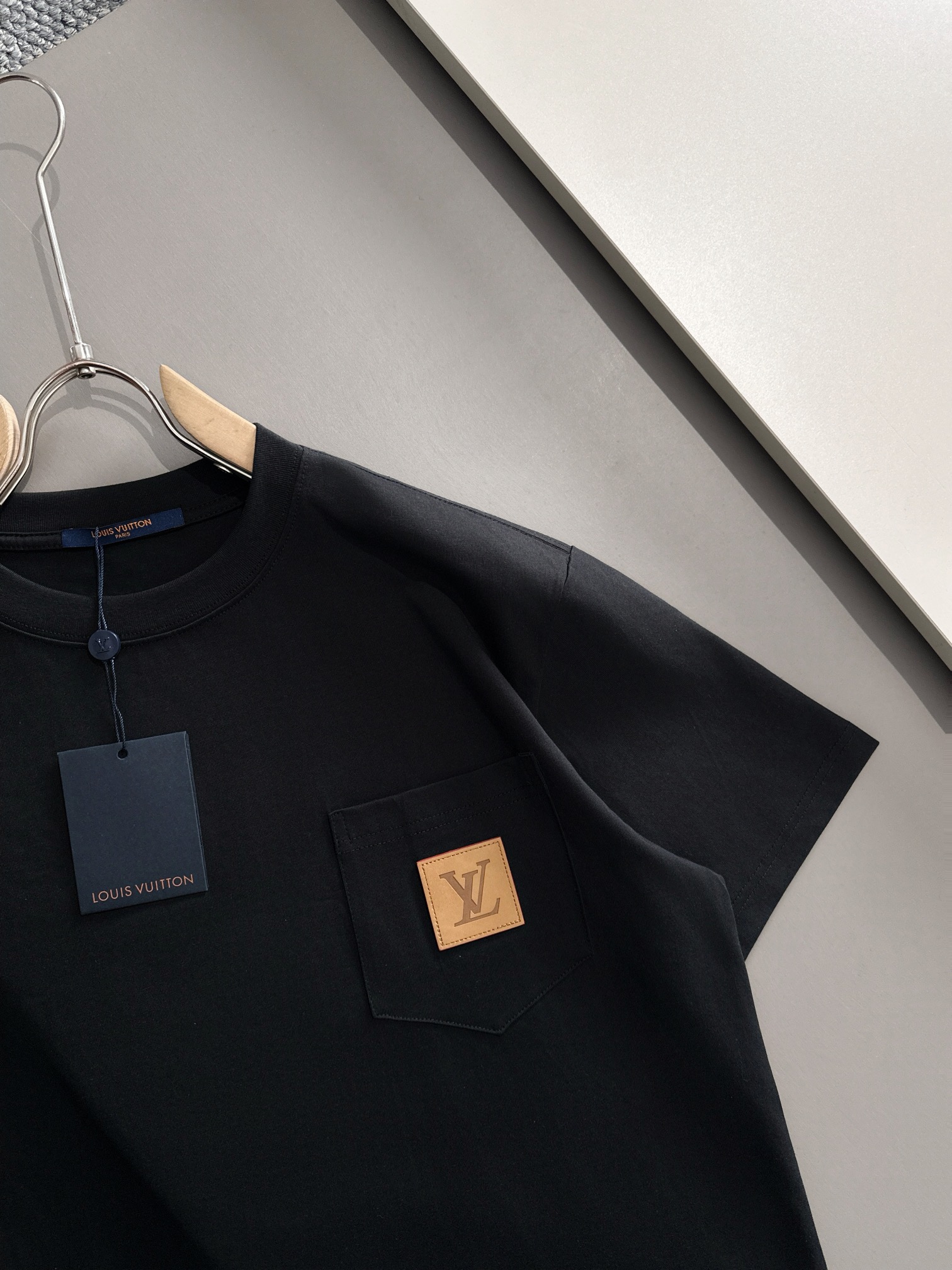 LV T-SHIRT