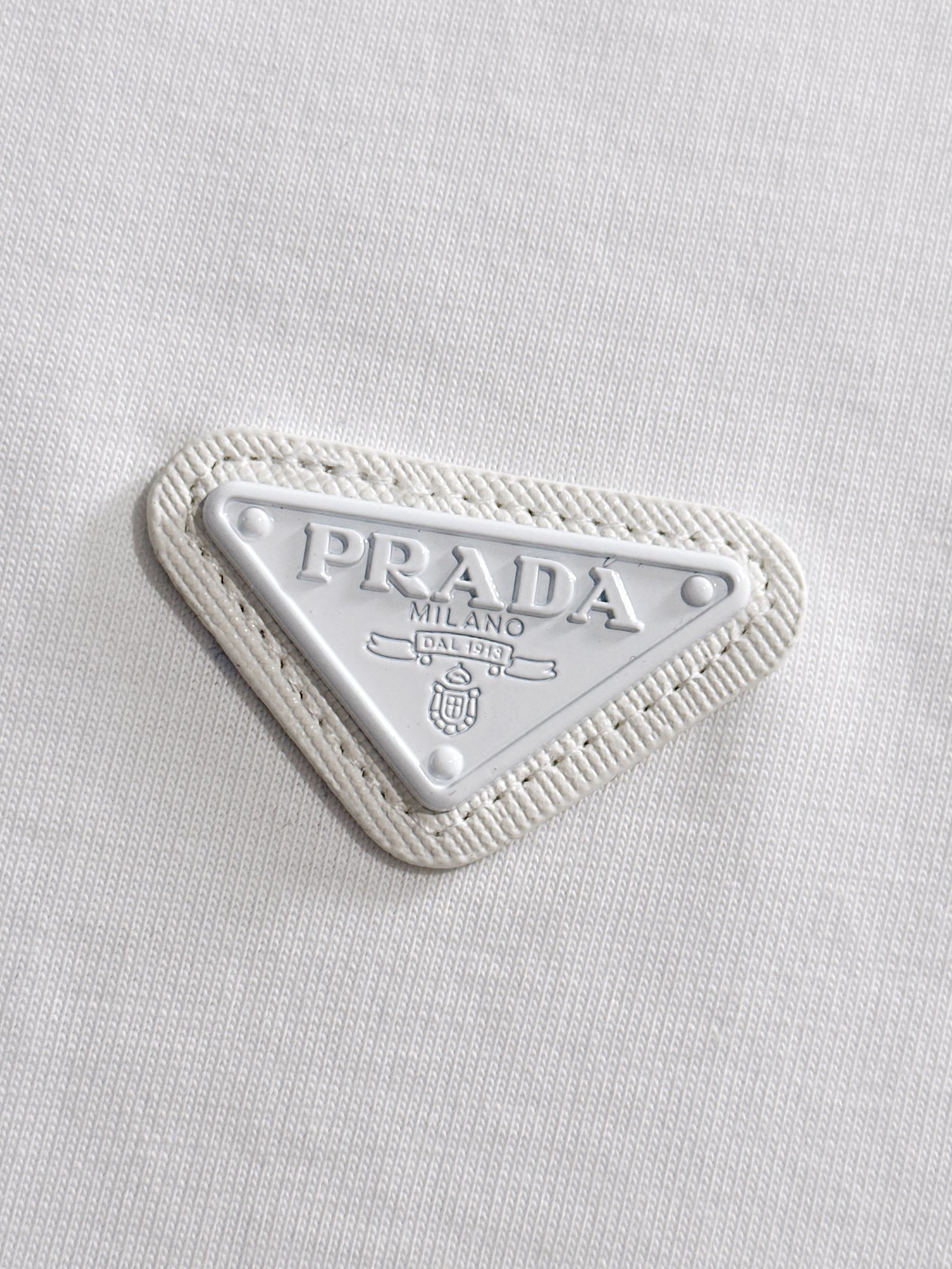 PRADA T-SHIRT