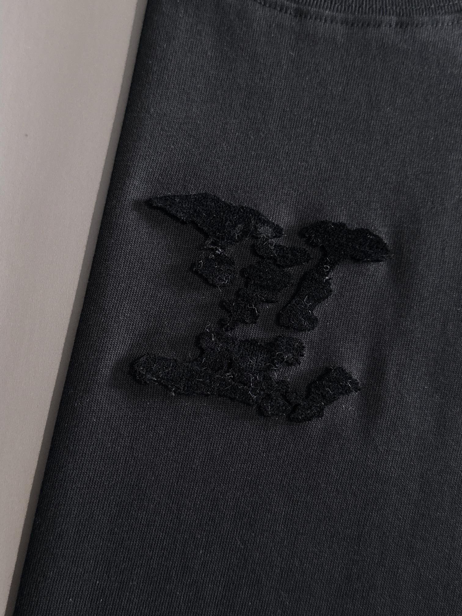 LV T-SHIRT