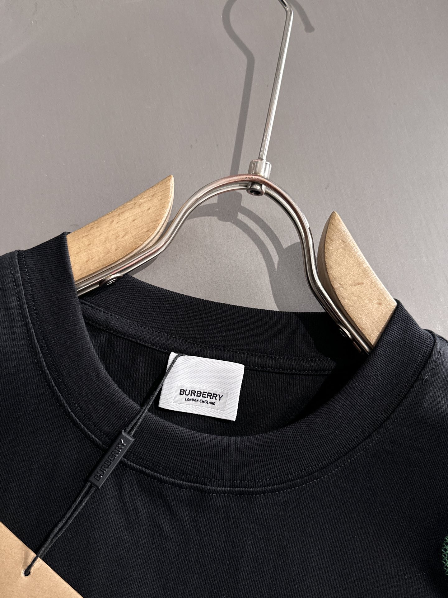 BURBERRY T-SHIRT