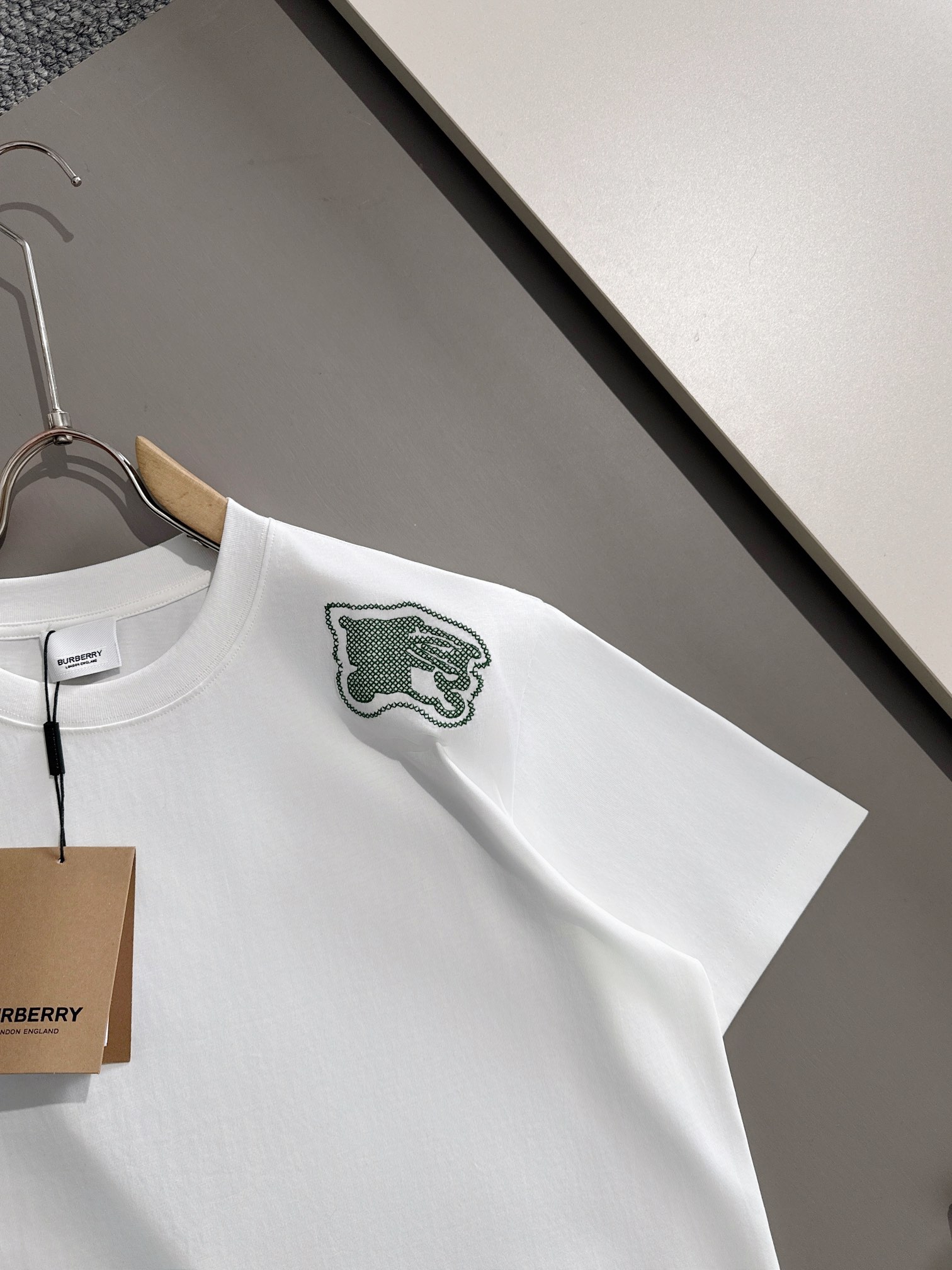 BURBERRRY T-SHIRT