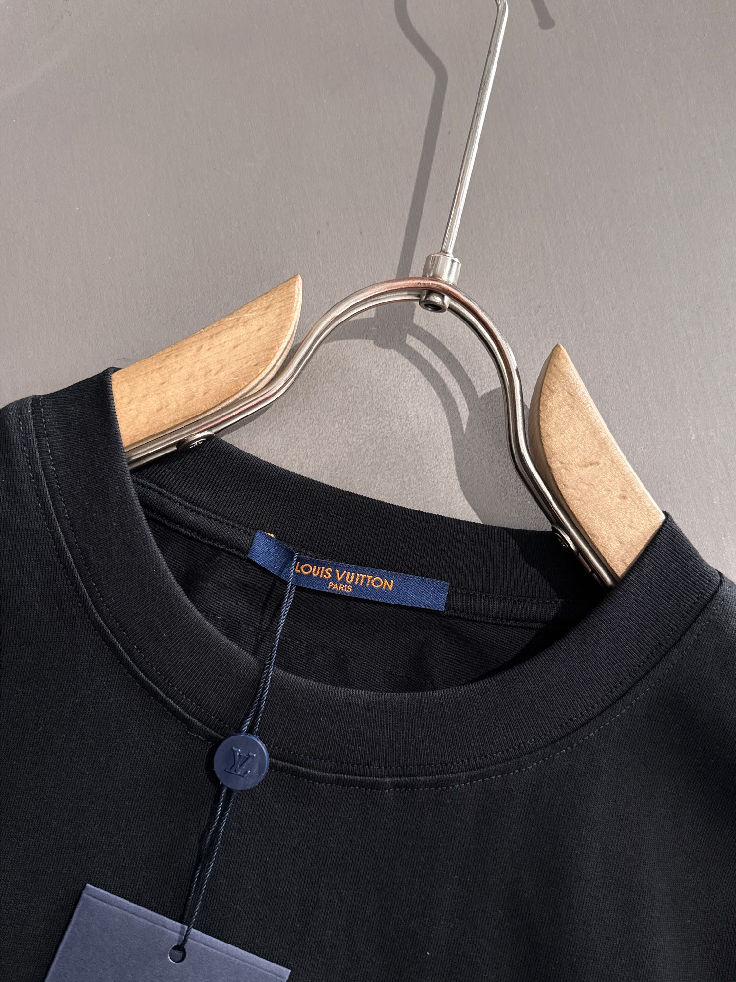 LV T-SHIRT
