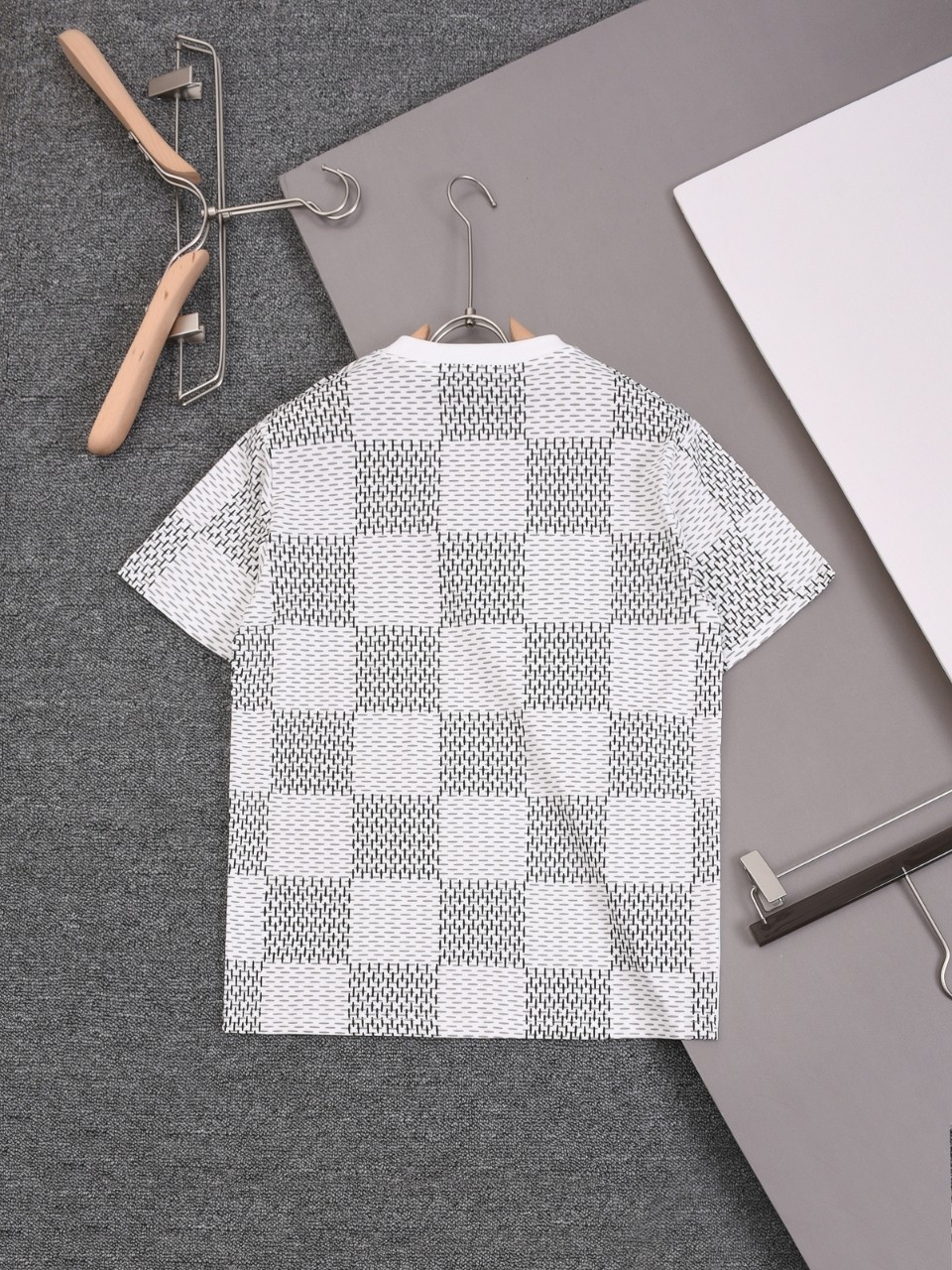 LV T-SHIRT