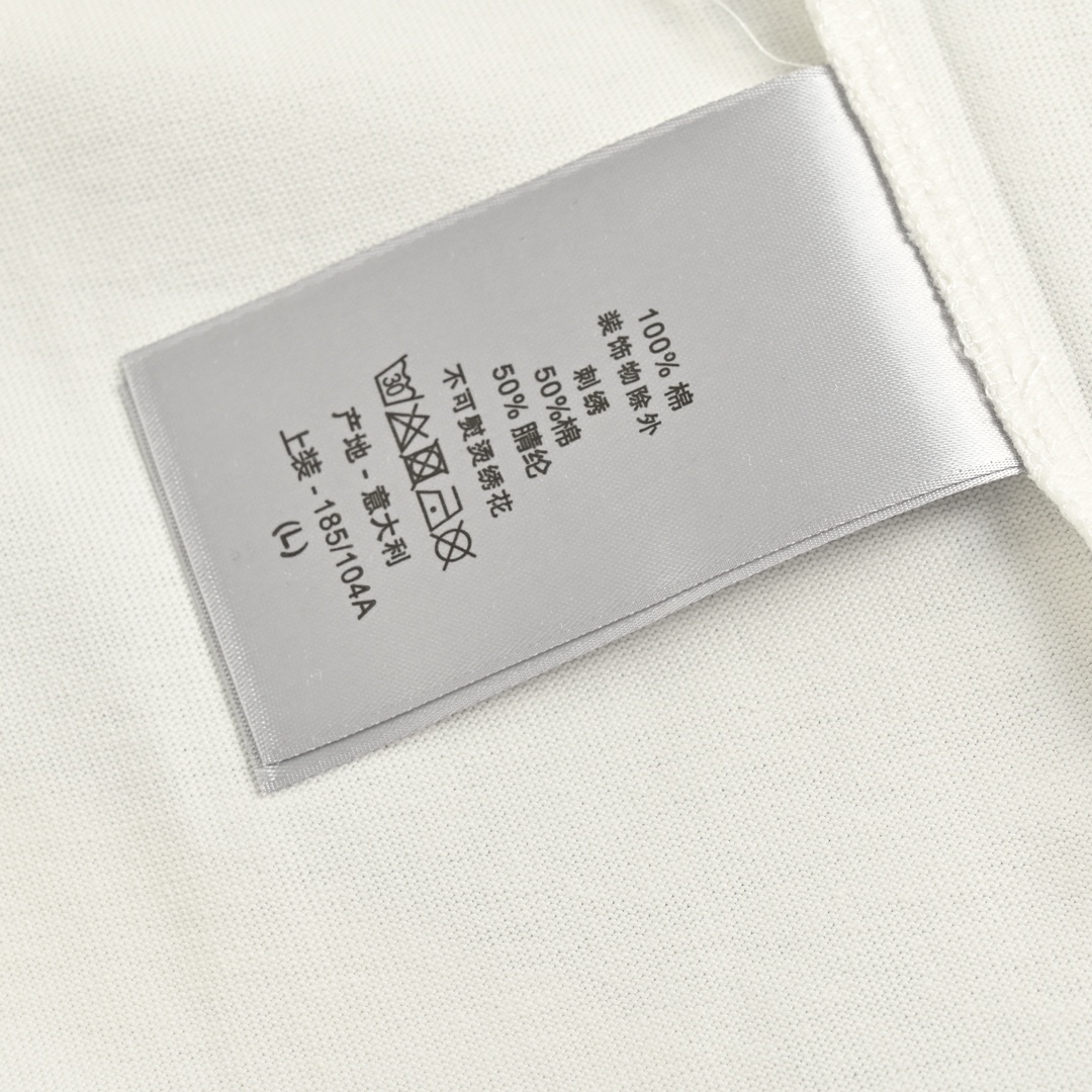 DIOR T-SHIRT