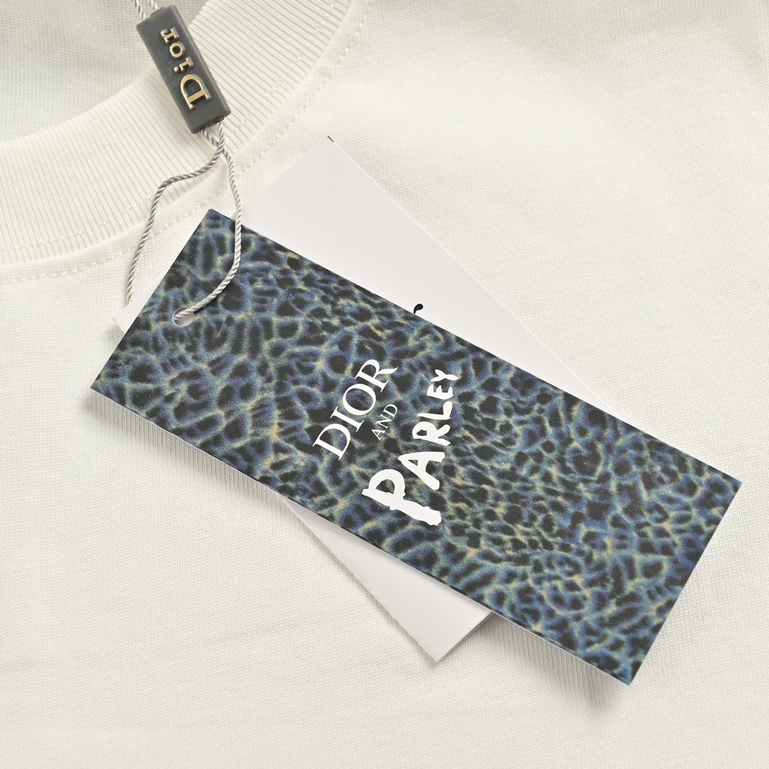 DIOR T-SHIRT