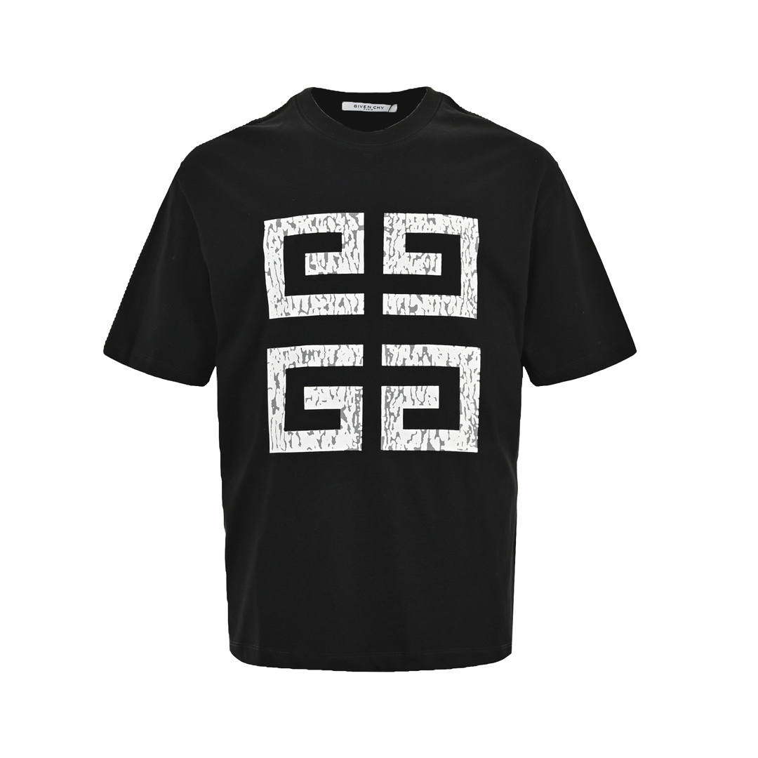 GIVENCHY T-shirt