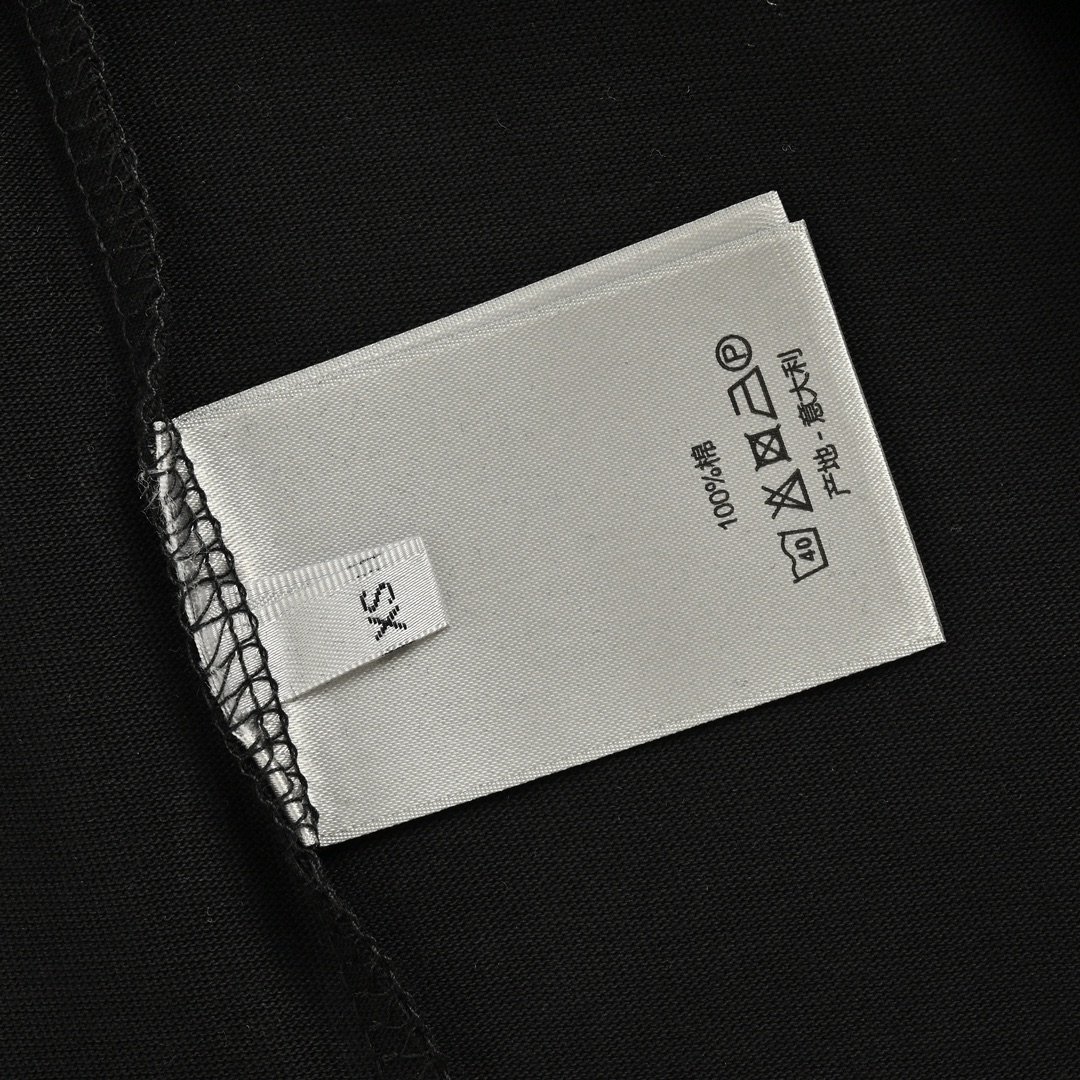 DIOR T-SHIRT