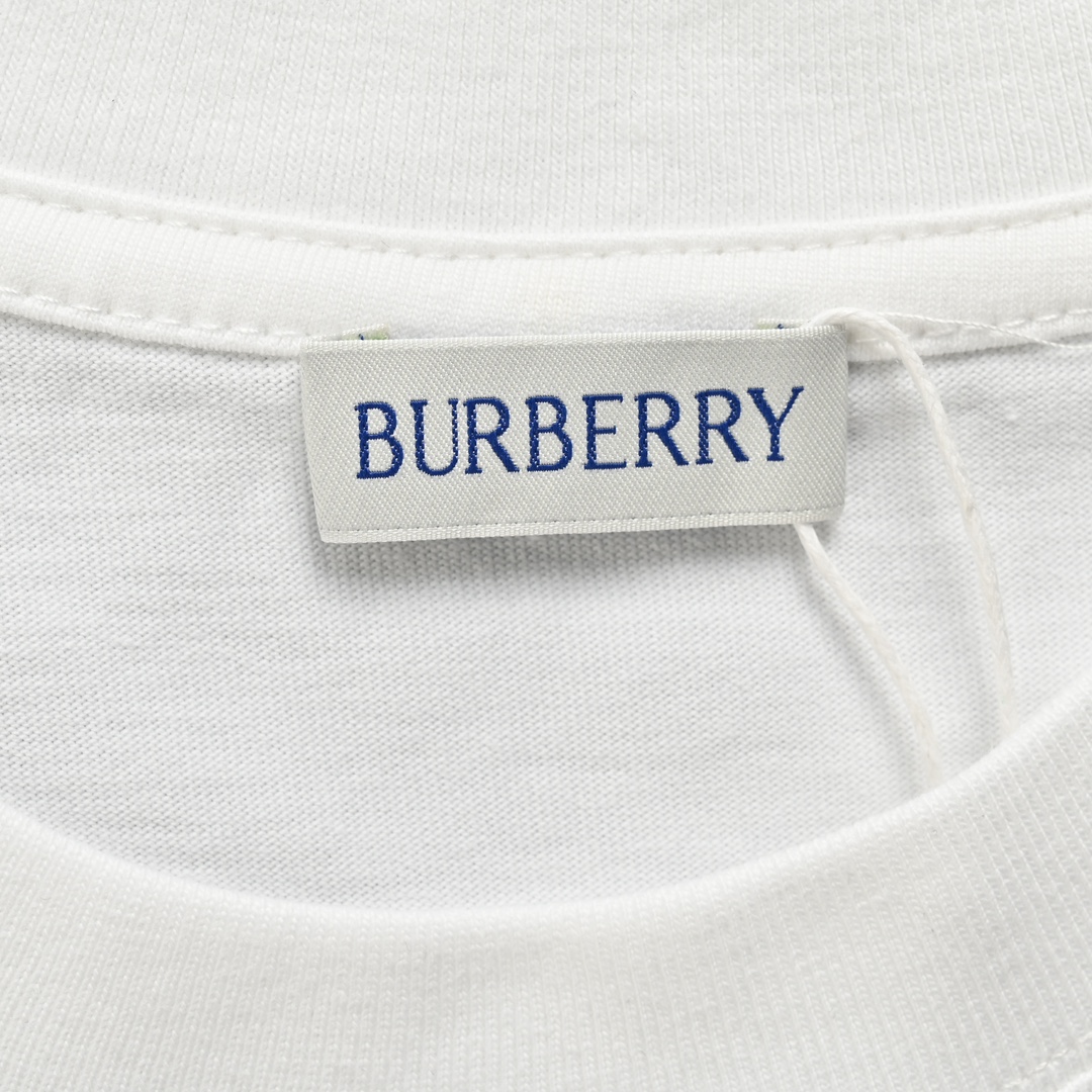 BURBERRY T-Shirt