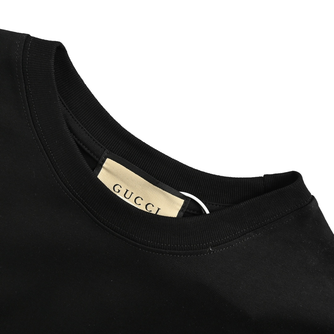GUCCI T-shirt