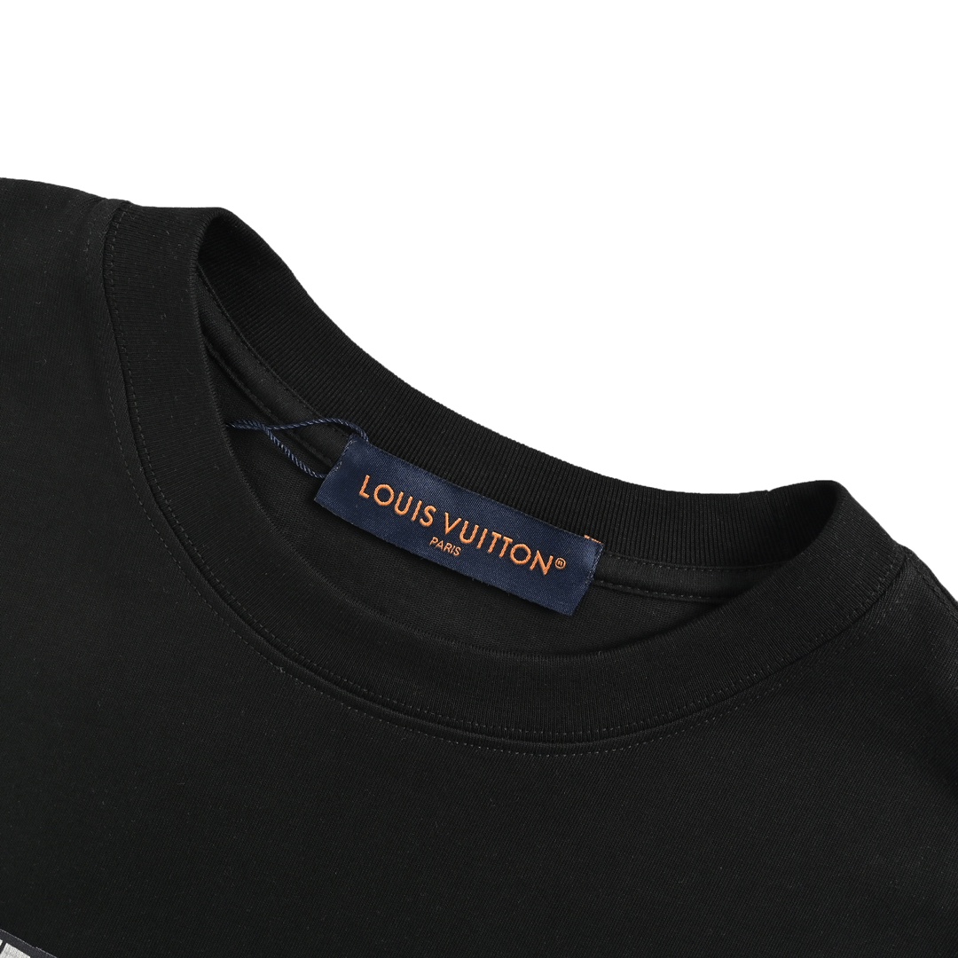 LOUIS VUITTON T-shirt