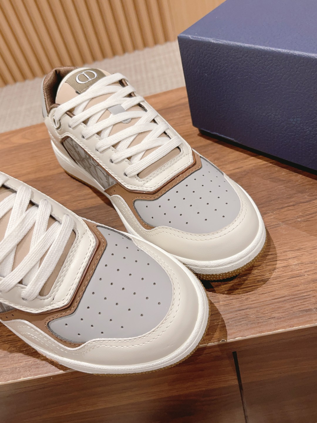 DIOR B27