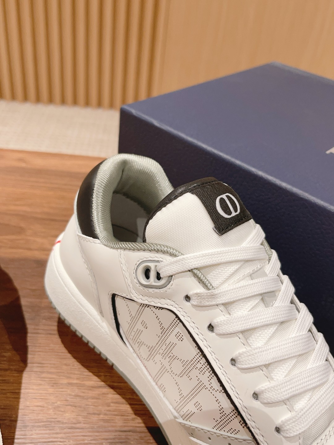 DIOR B27