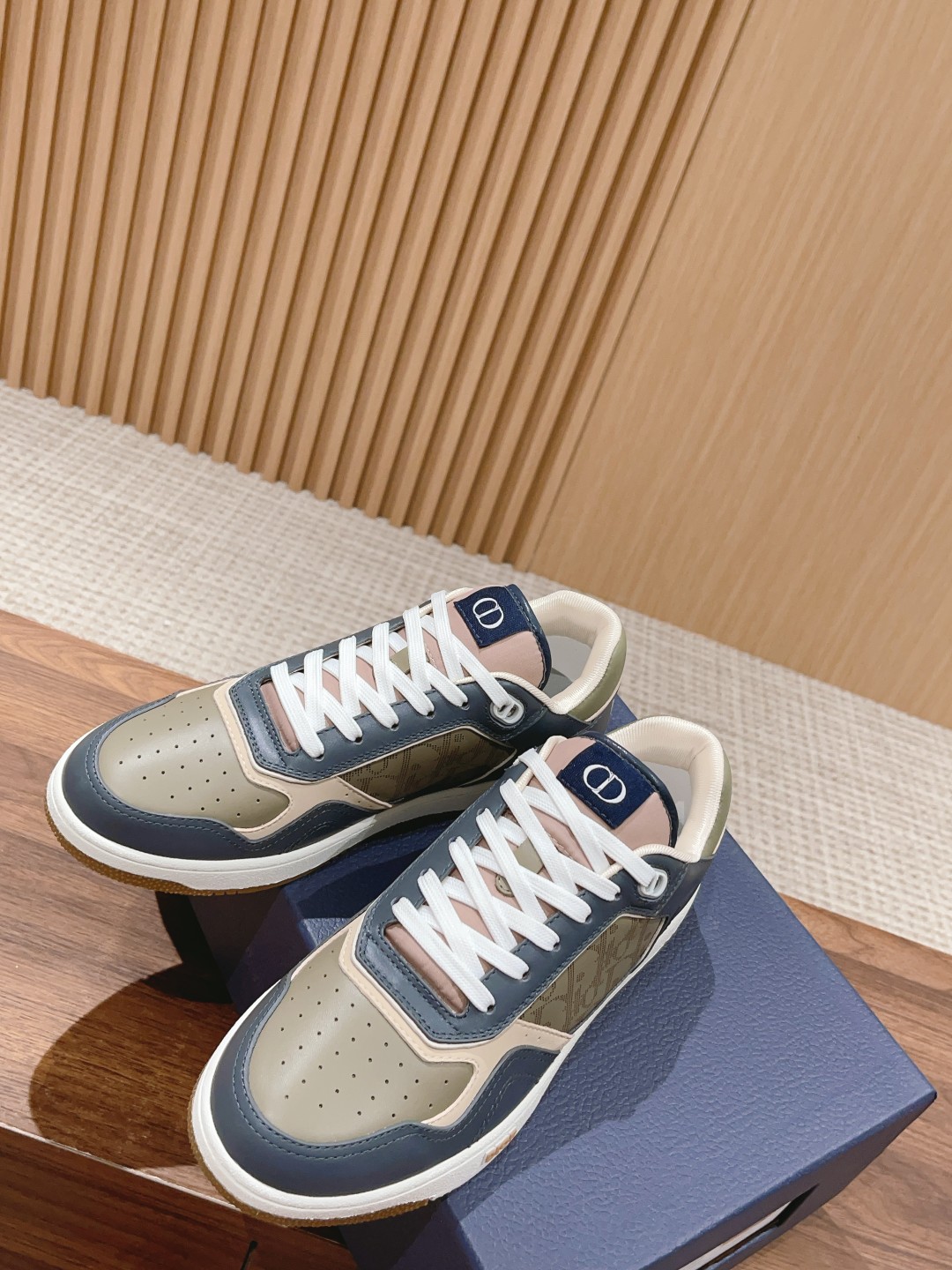 DIOR B27