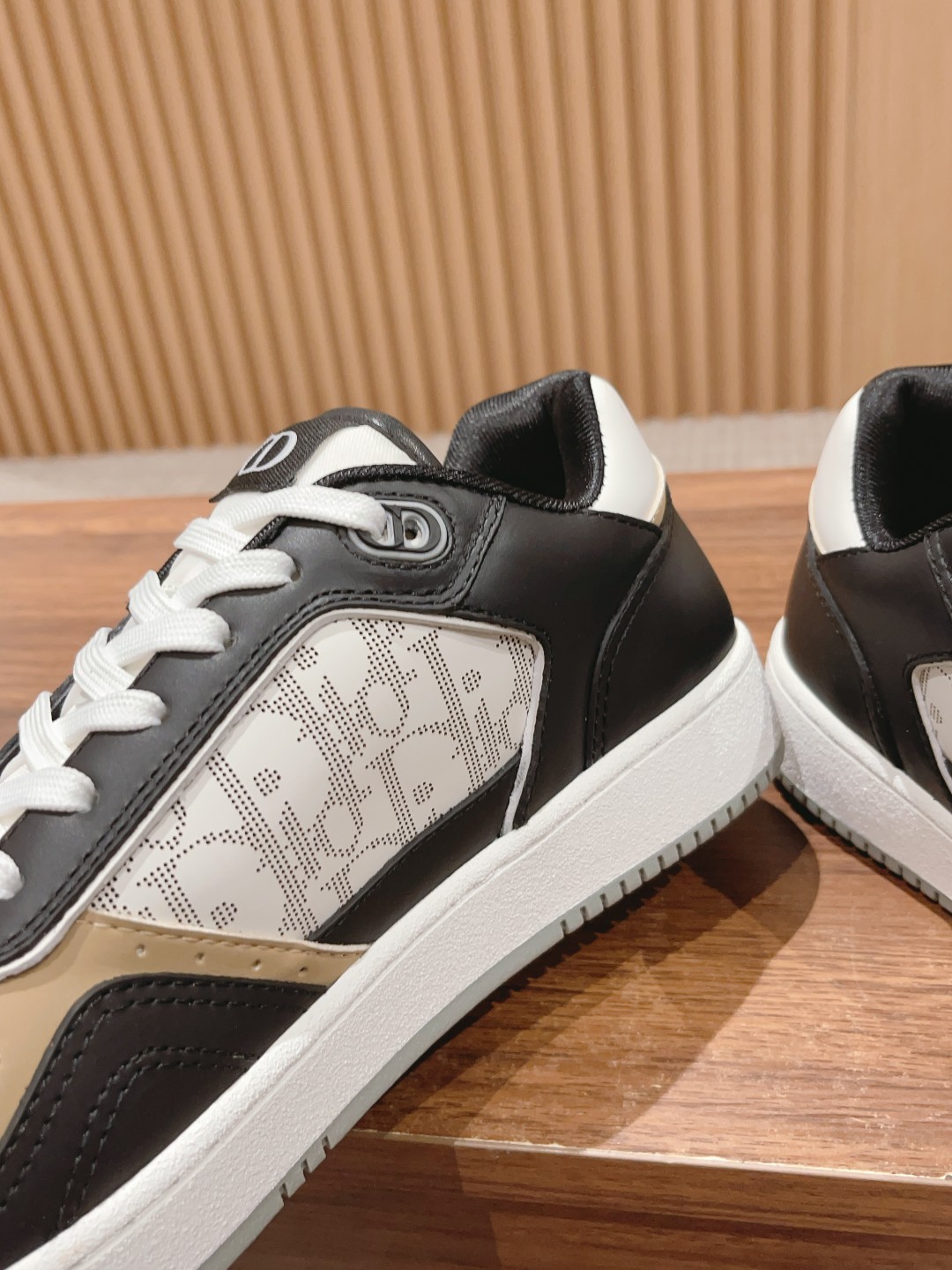 DIOR B27