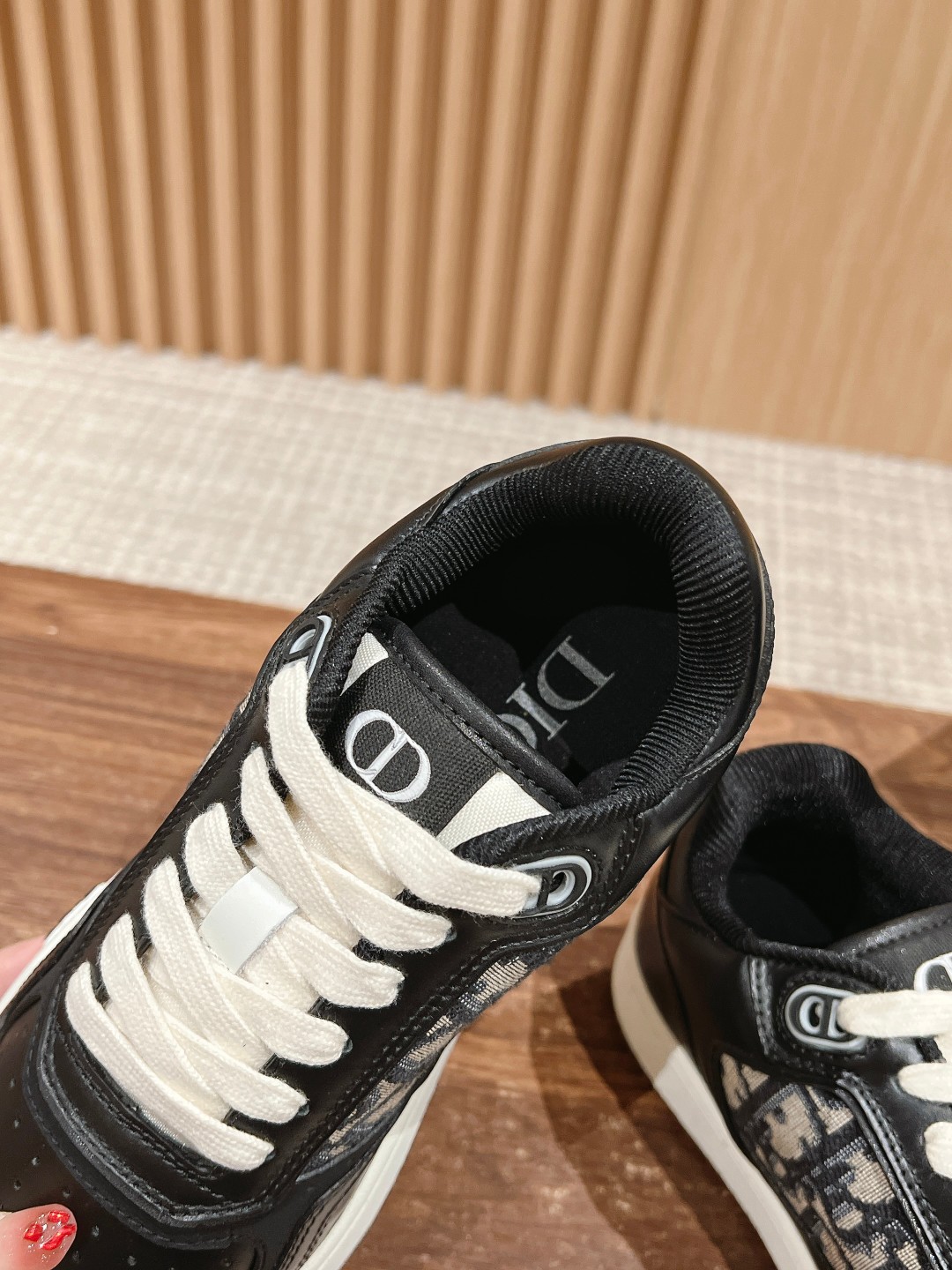 DIOR SNEAKER