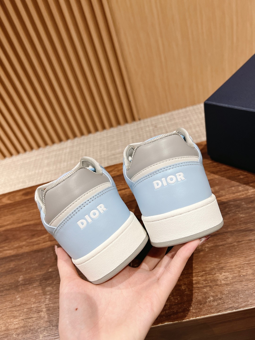 DIOR SNEAKER