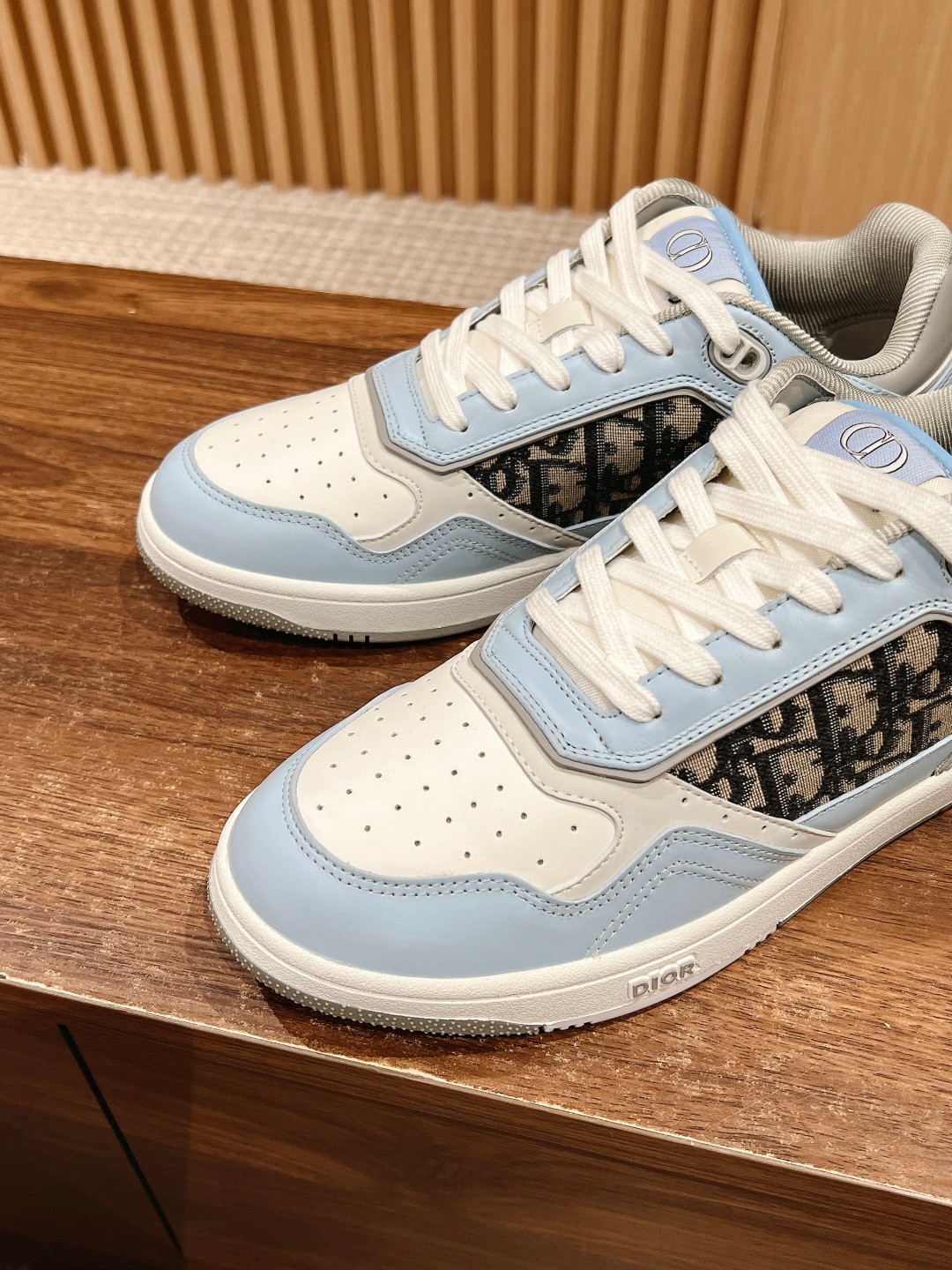 DIOR SNEAKER