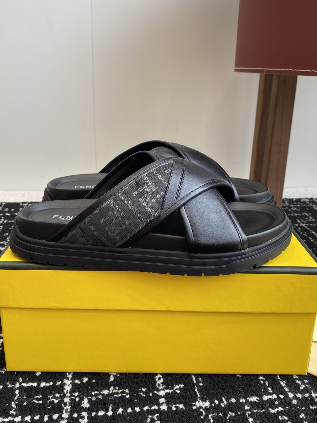 FENDI SLIDES