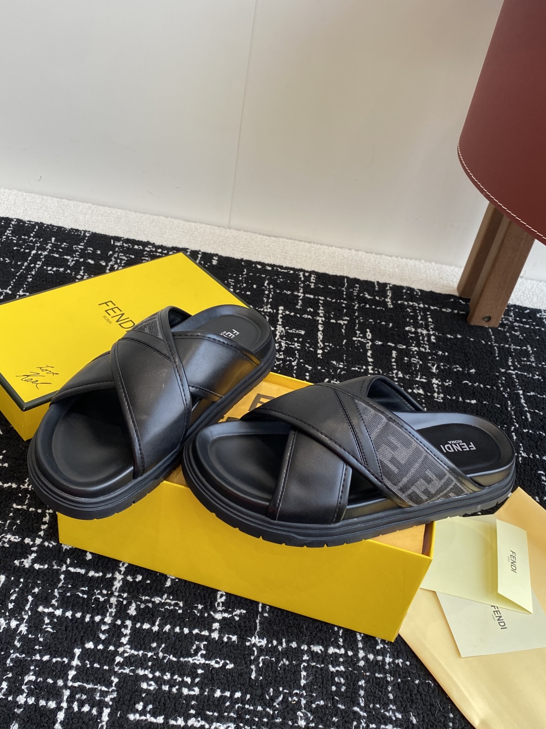 FENDI SLIDES
