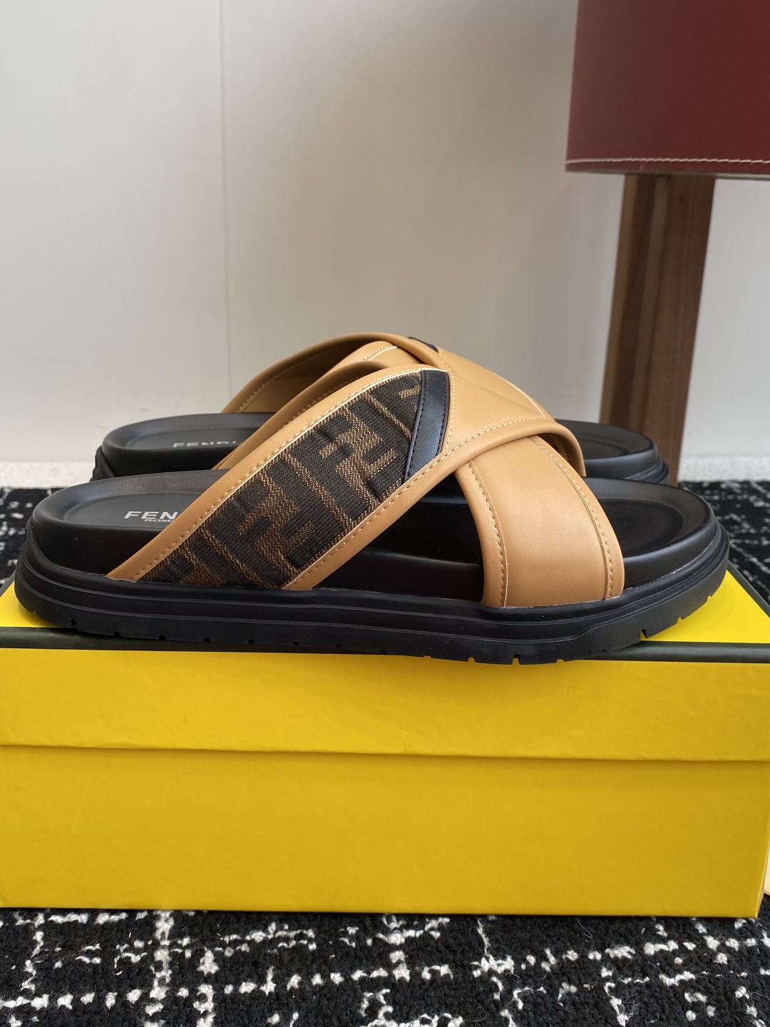 FENDI SLIDES