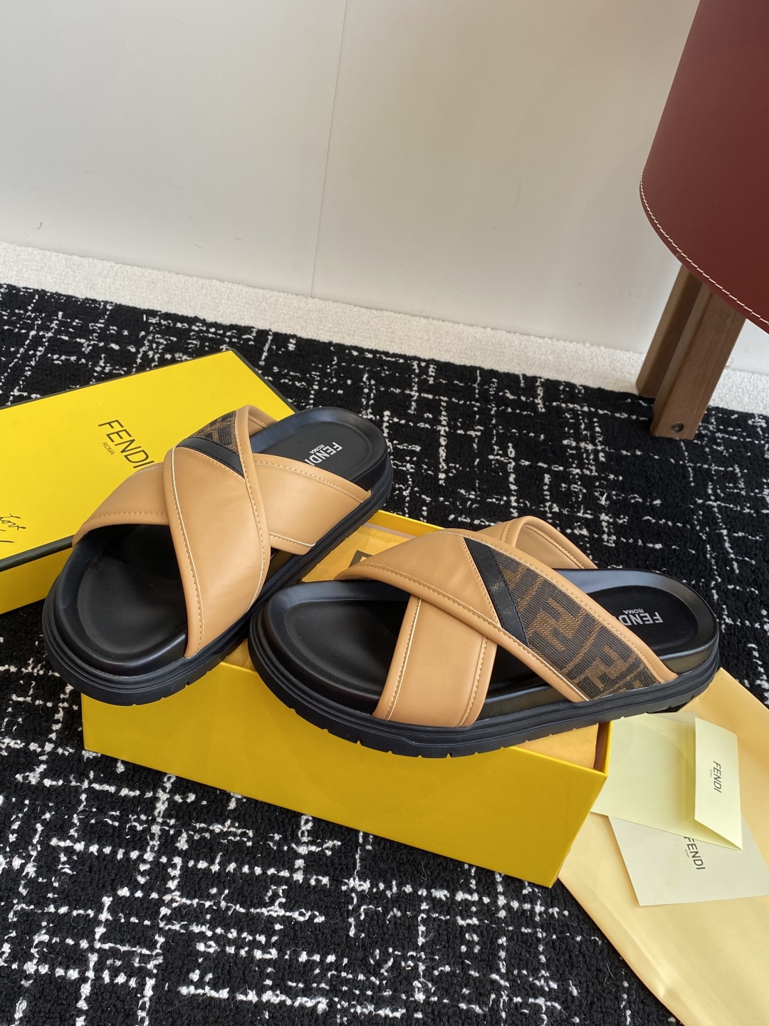 FENDI SLIDES