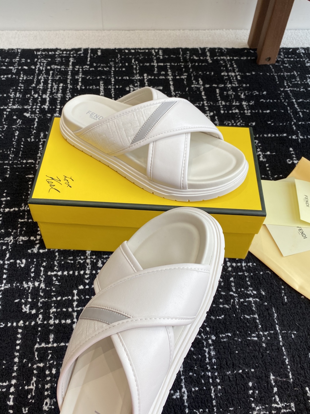 FENDI SLIDES
